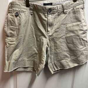 Tommy Hilfiger Tan Women's shorts size 12/ NWOT A217